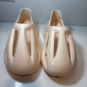 New Foam Runner Shoes for Men Women,Hollow Cloud Slides